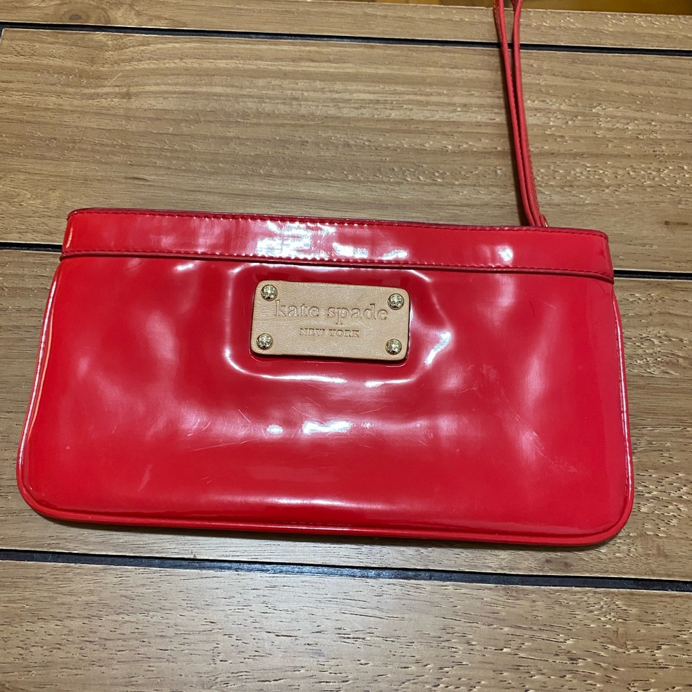 Kate Spade ♠️ Metal accents Classic Solid Red - Picture 3 of 6